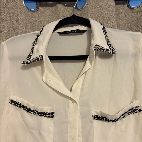 🔥3/$25 DEAL: Zara Basic Button Up - Picture 2 of 4